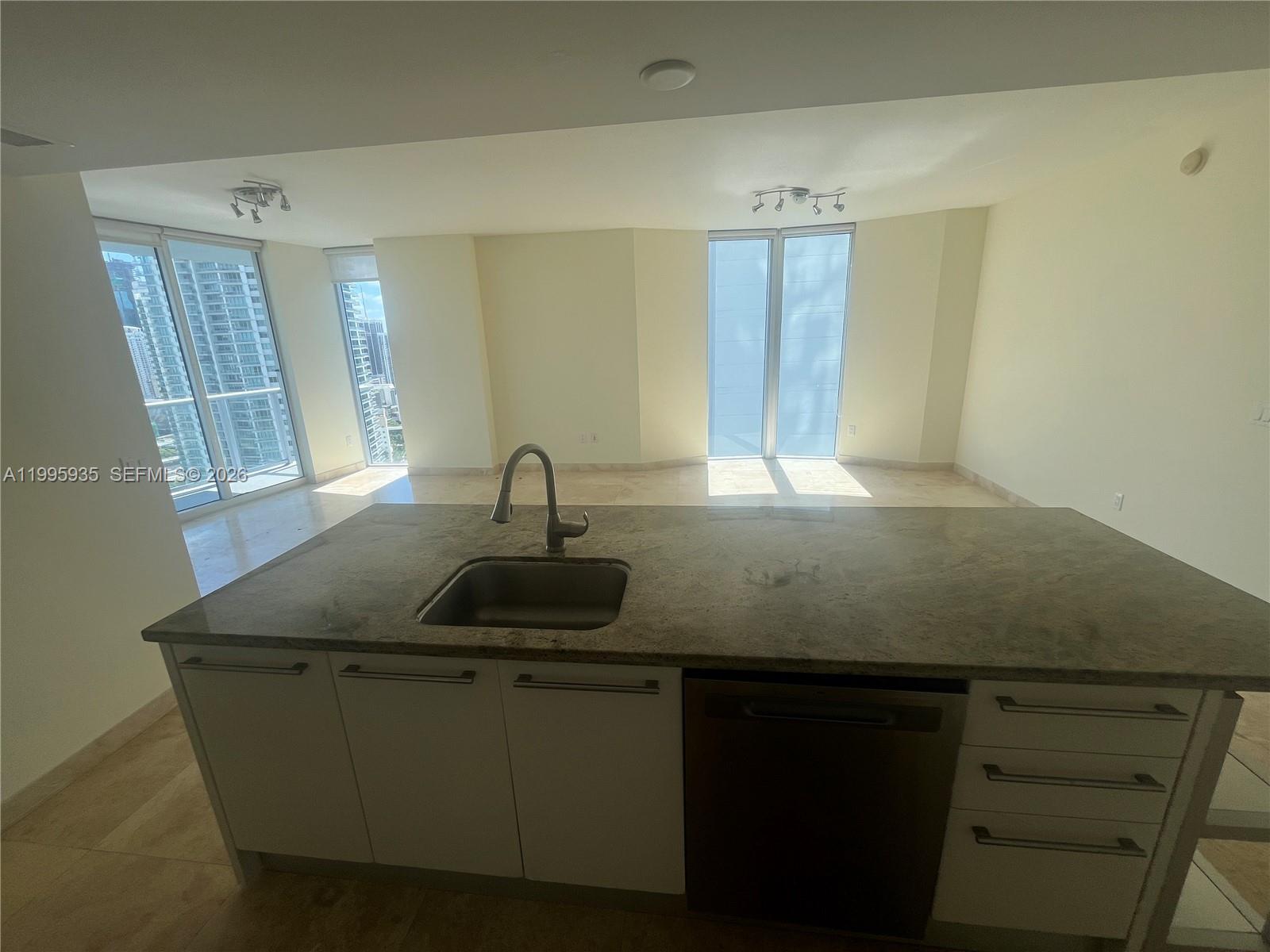 185 SW 7th St # 3211
