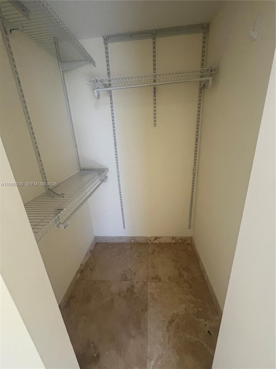 185 SW 7th St # 3211
