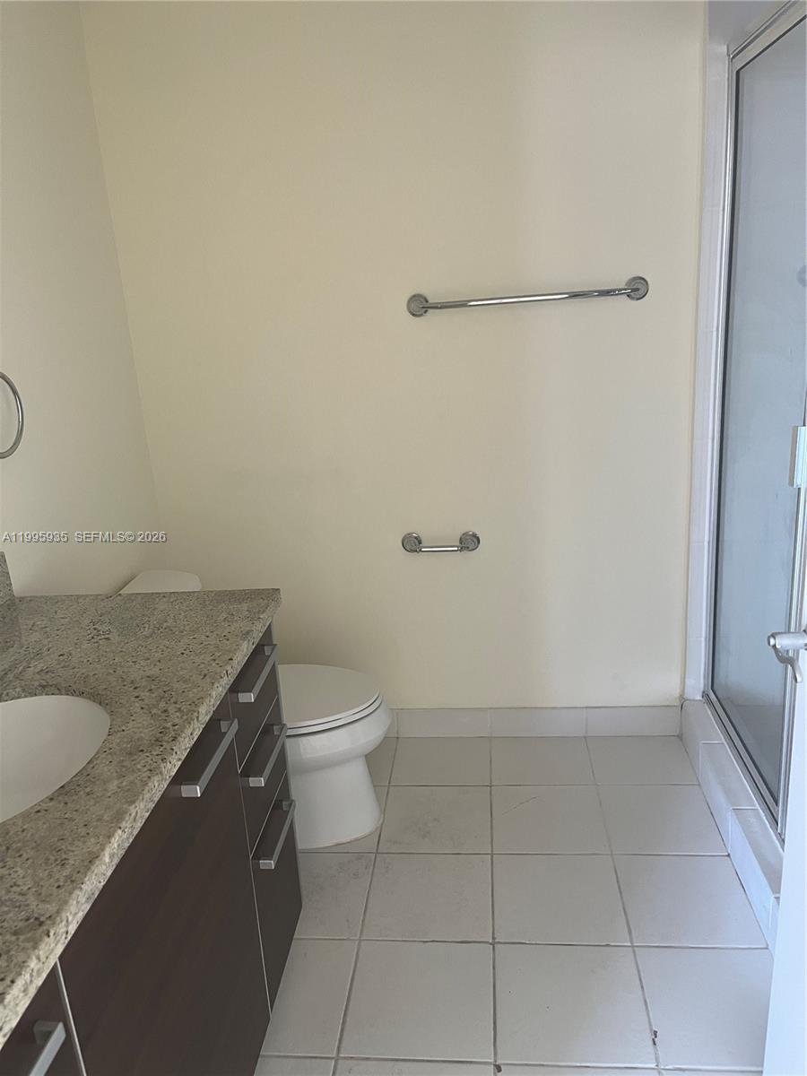 185 SW 7th St # 3211