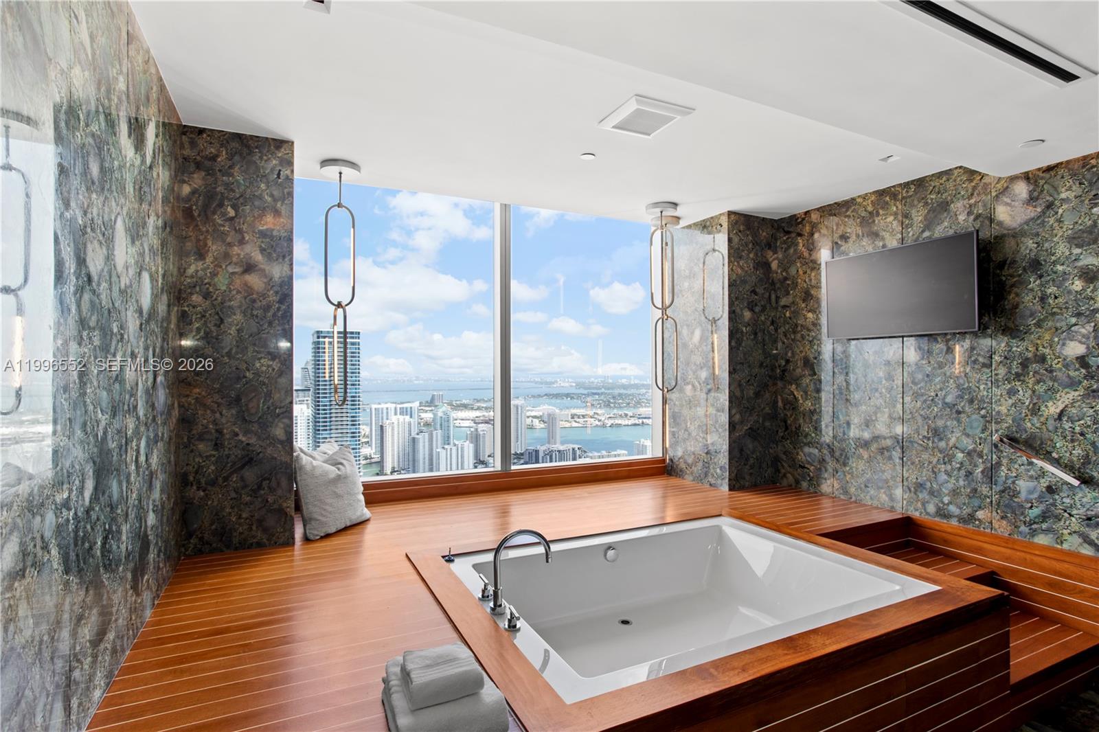 1425 Brickell Ave Unit: PH4BCD