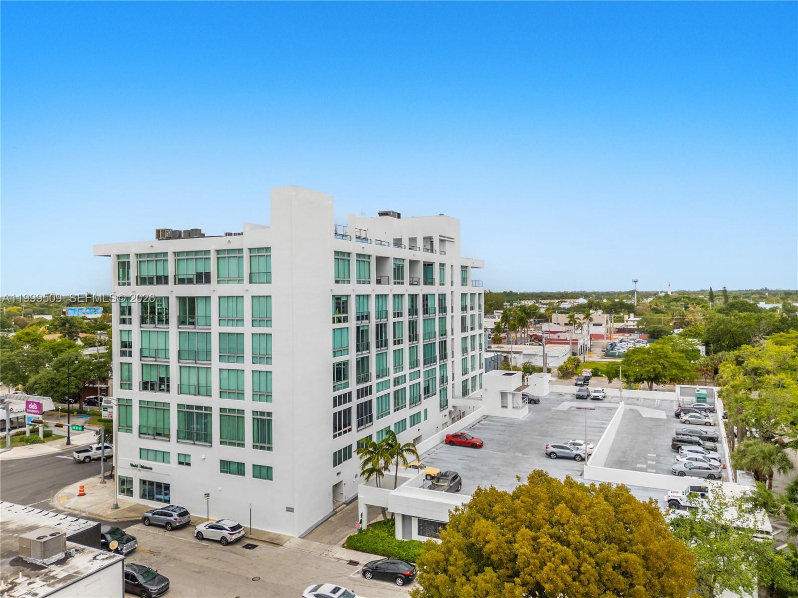 8101 Biscayne Blvd # 414 Unit: R-414