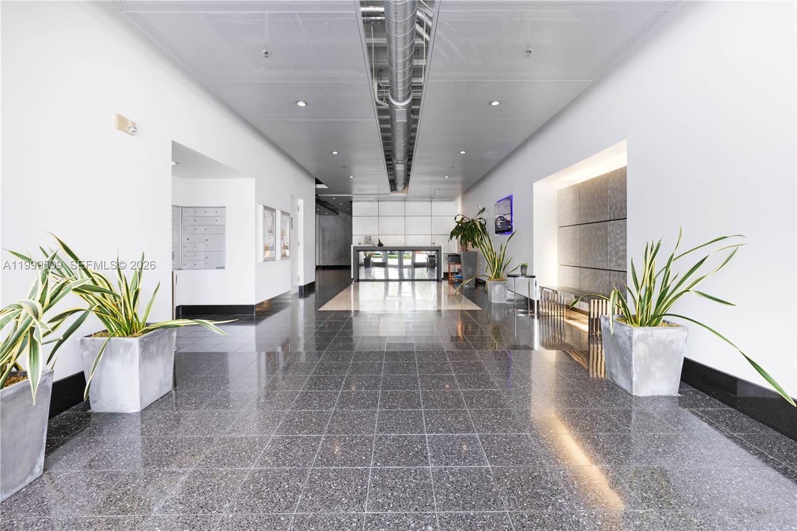 8101 Biscayne Blvd # 414 Unit: R-414