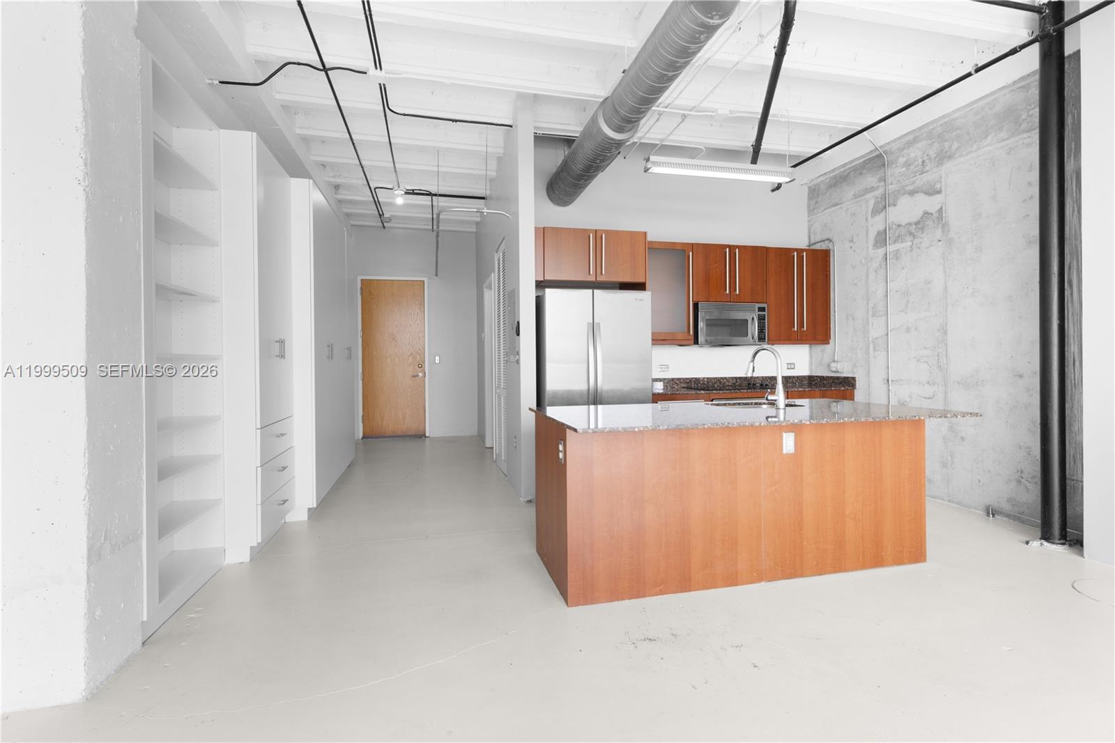 8101 Biscayne Blvd # 414 Unit: R-414