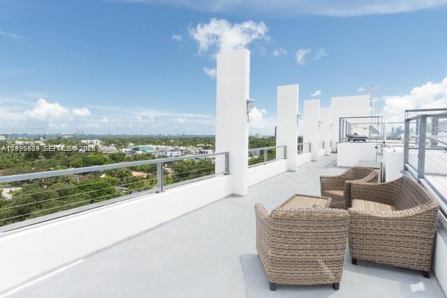 8101 Biscayne Blvd # 414 Unit: R-414