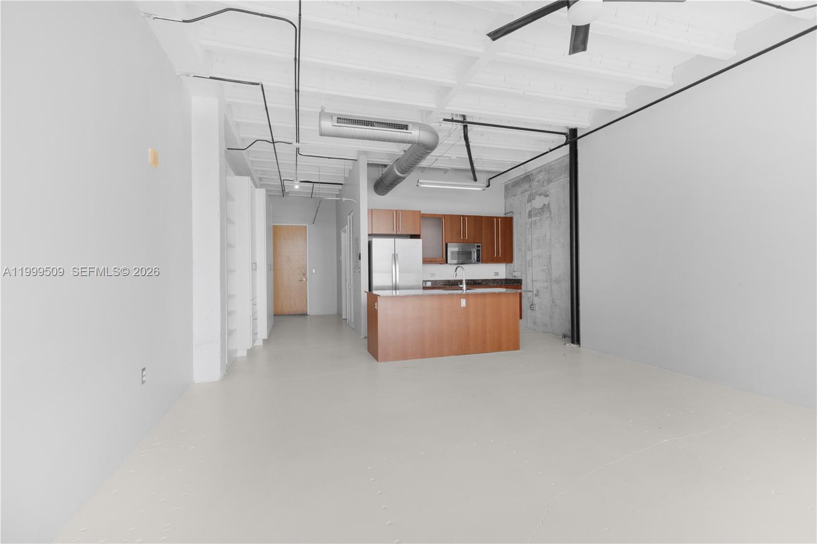 8101 Biscayne Blvd # 414 Unit: R-414