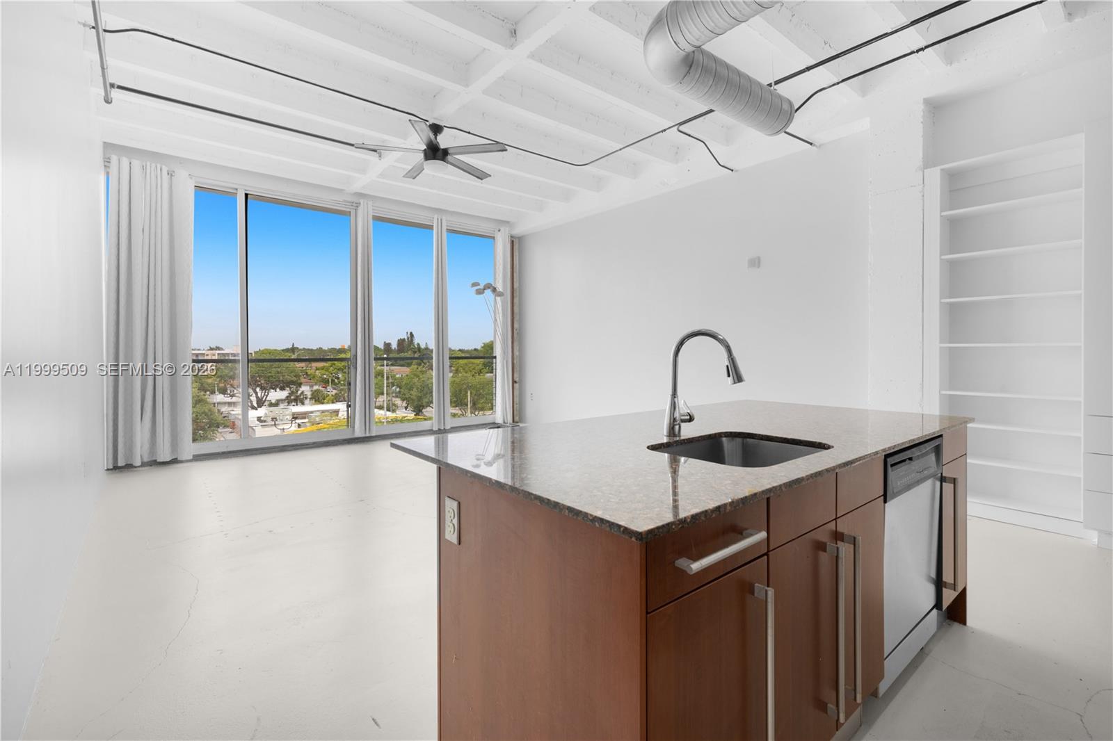 8101 Biscayne Blvd # 414 Unit: R-414