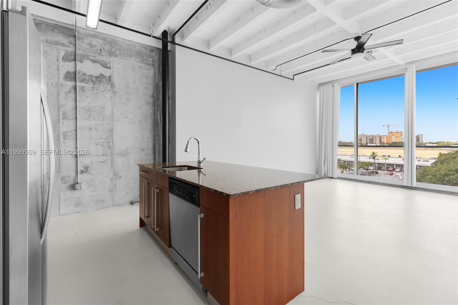 8101 Biscayne Blvd # 414 Unit: R-414