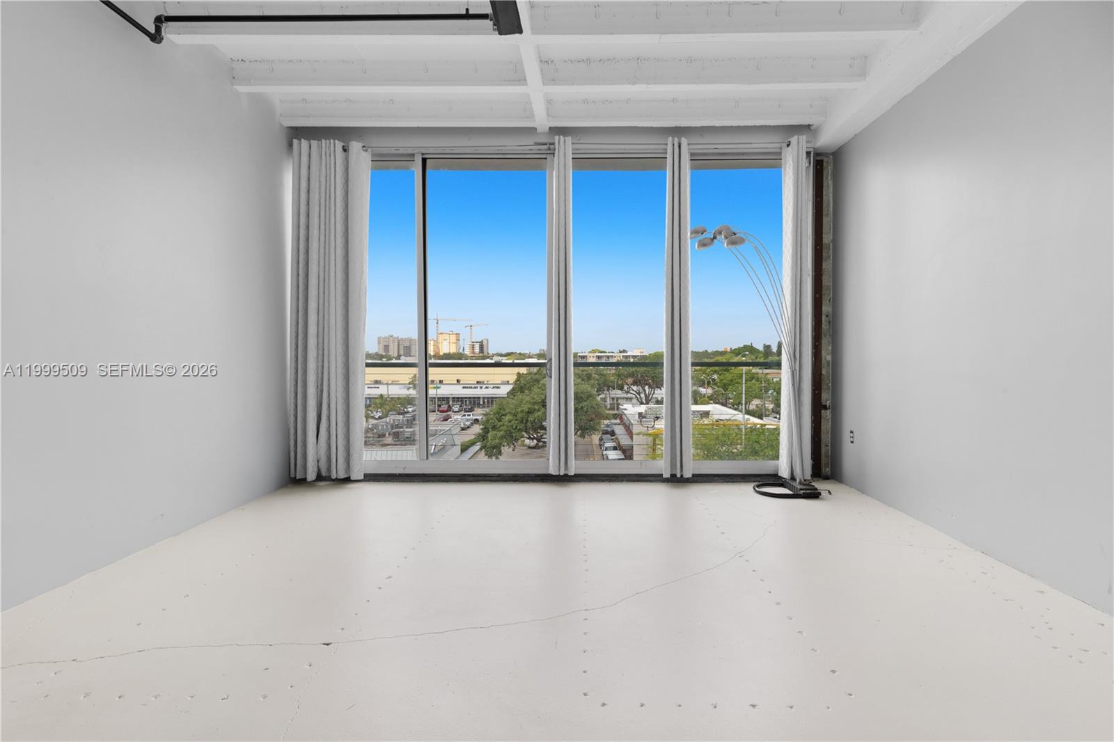 8101 Biscayne Blvd # 414 Unit: R-414