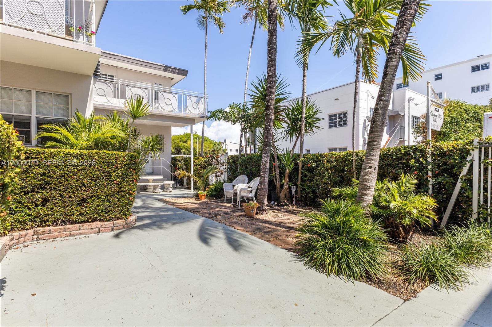 717 Espanola Way # 110
