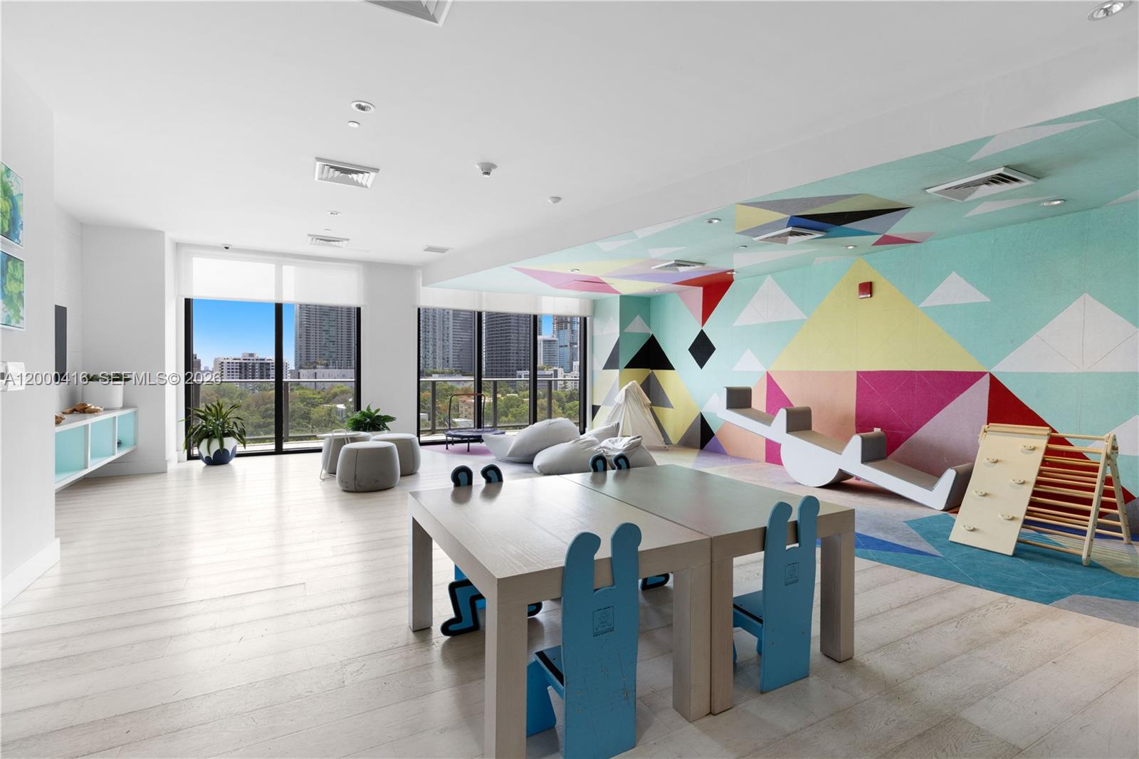 121 NE 34th St # 2602