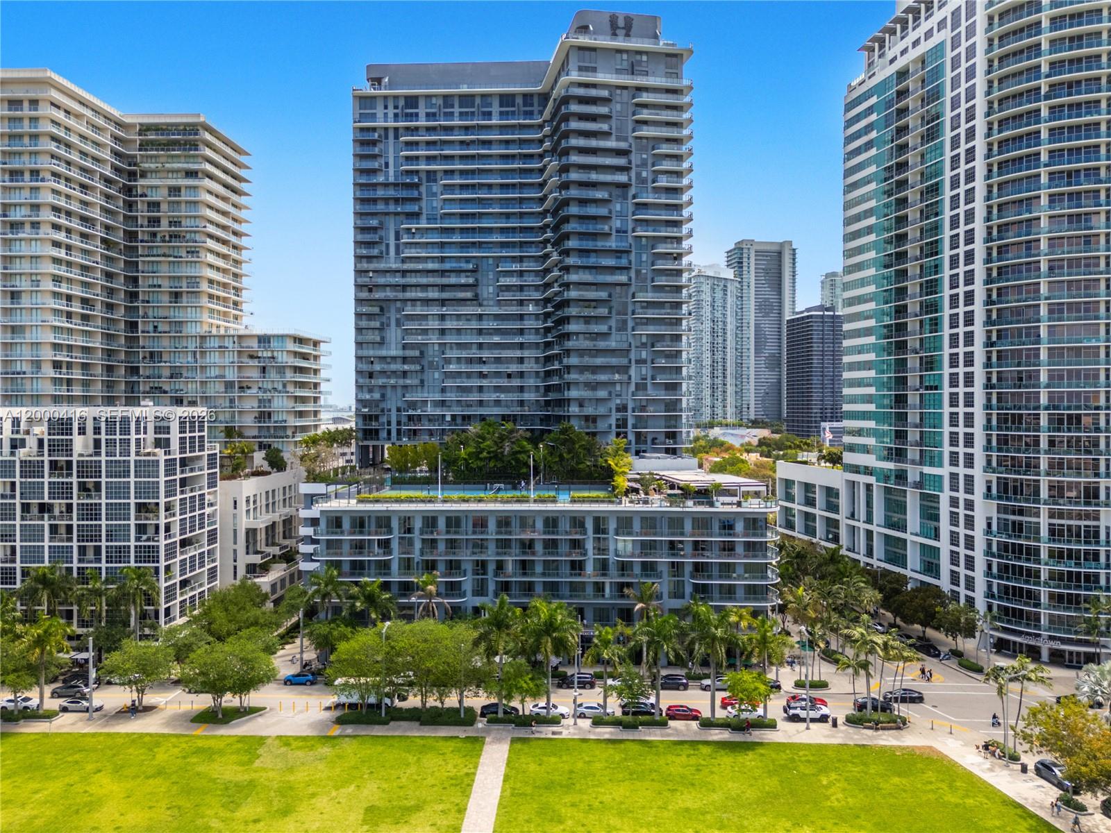 121 NE 34th St # 2602