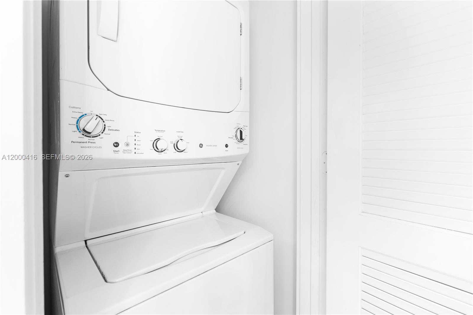 121 NE 34th St # 2602