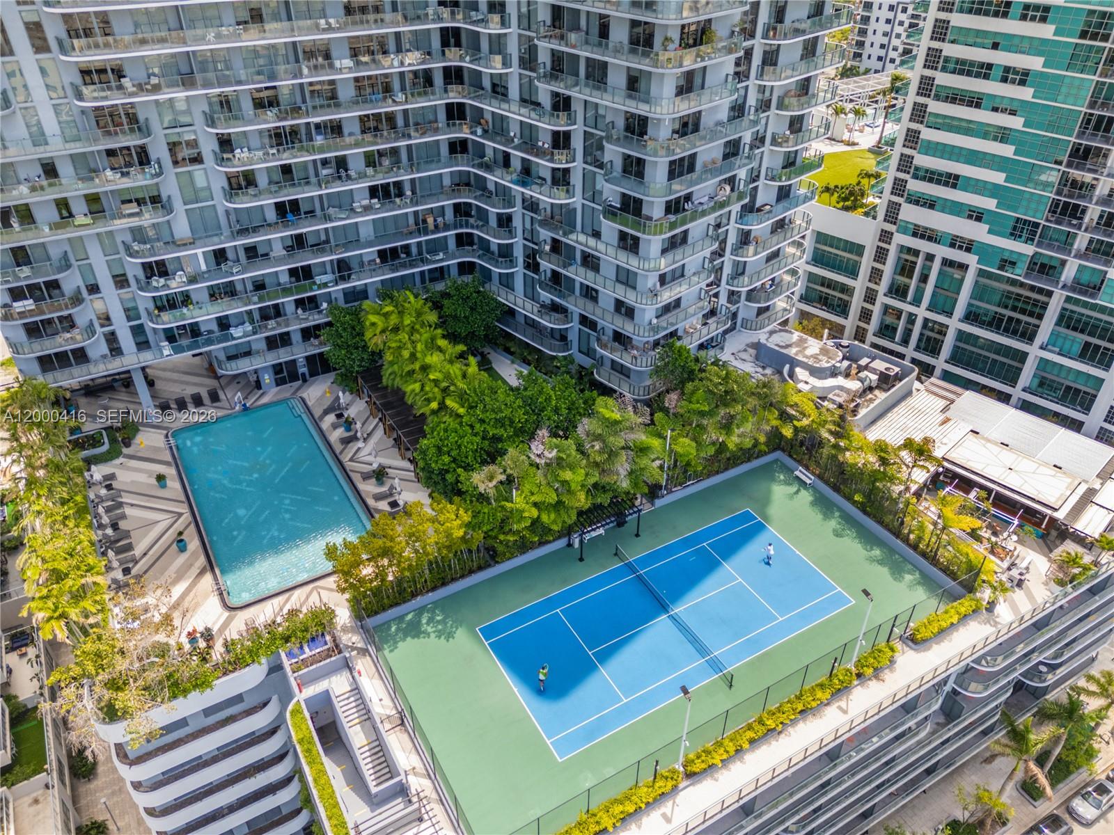 121 NE 34th St # 2602