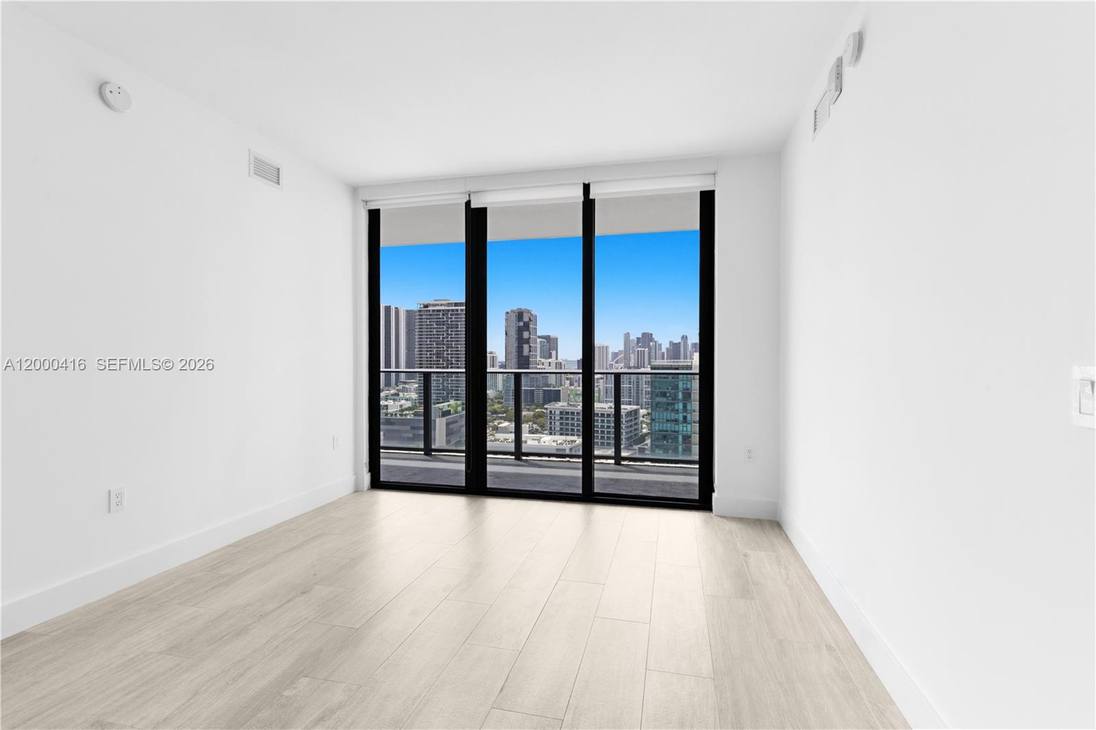 121 NE 34th St # 2602