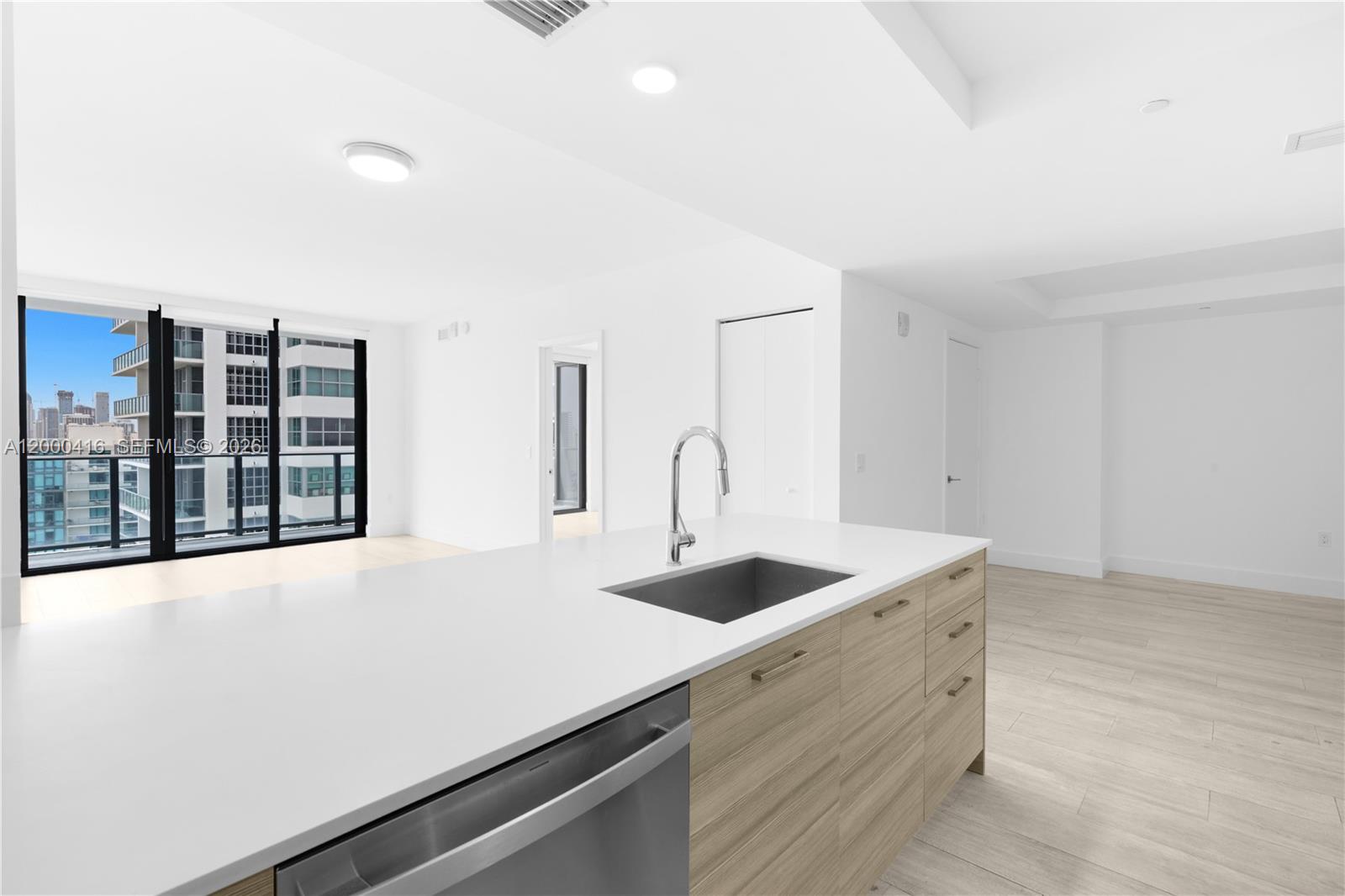 121 NE 34th St # 2602