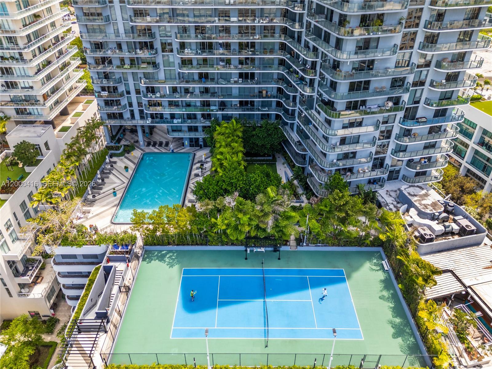 121 NE 34th St # 2602