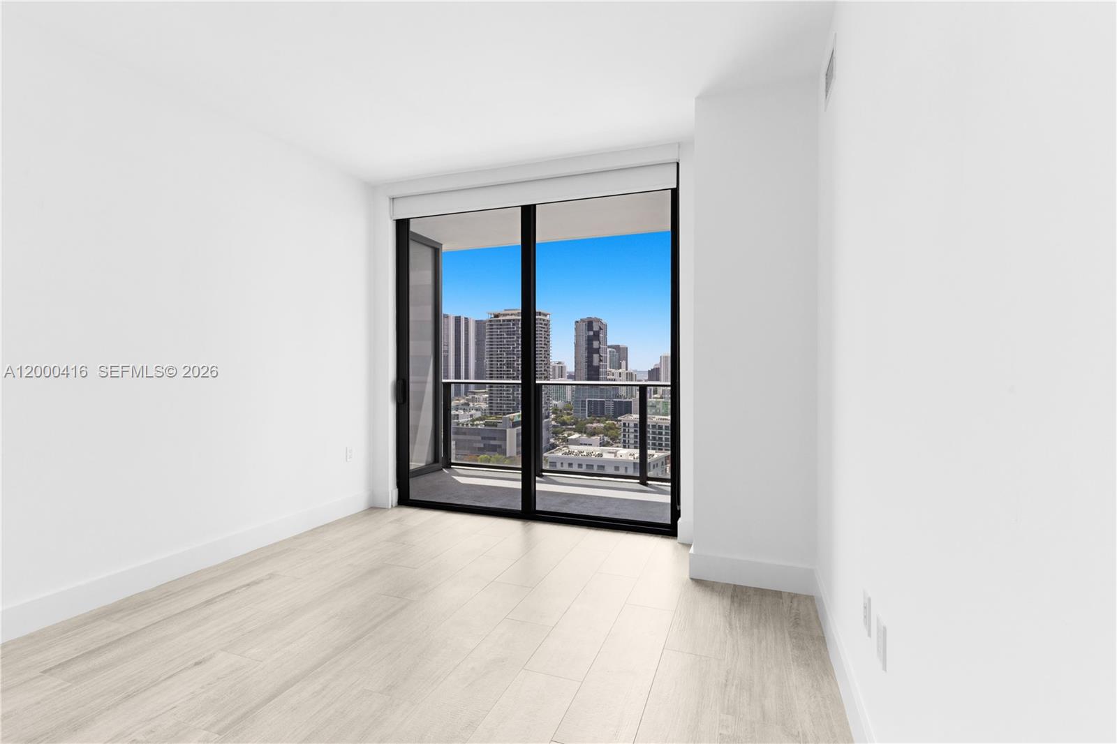 121 NE 34th St # 2602