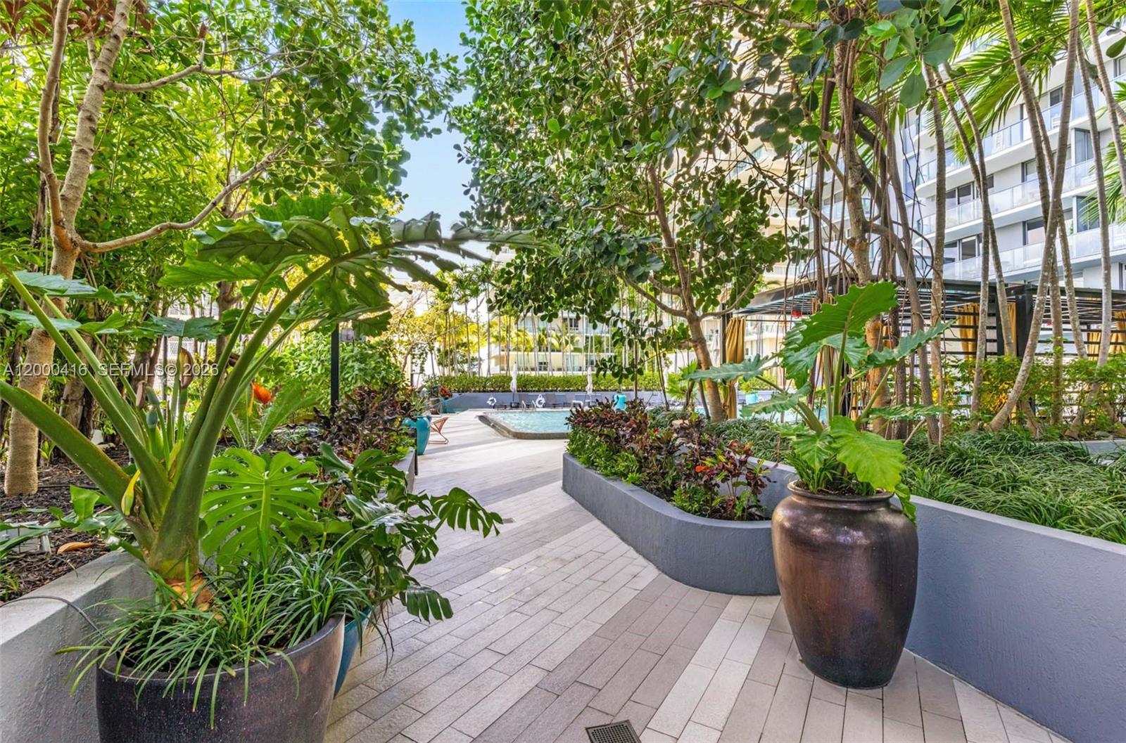 121 NE 34th St # 2602