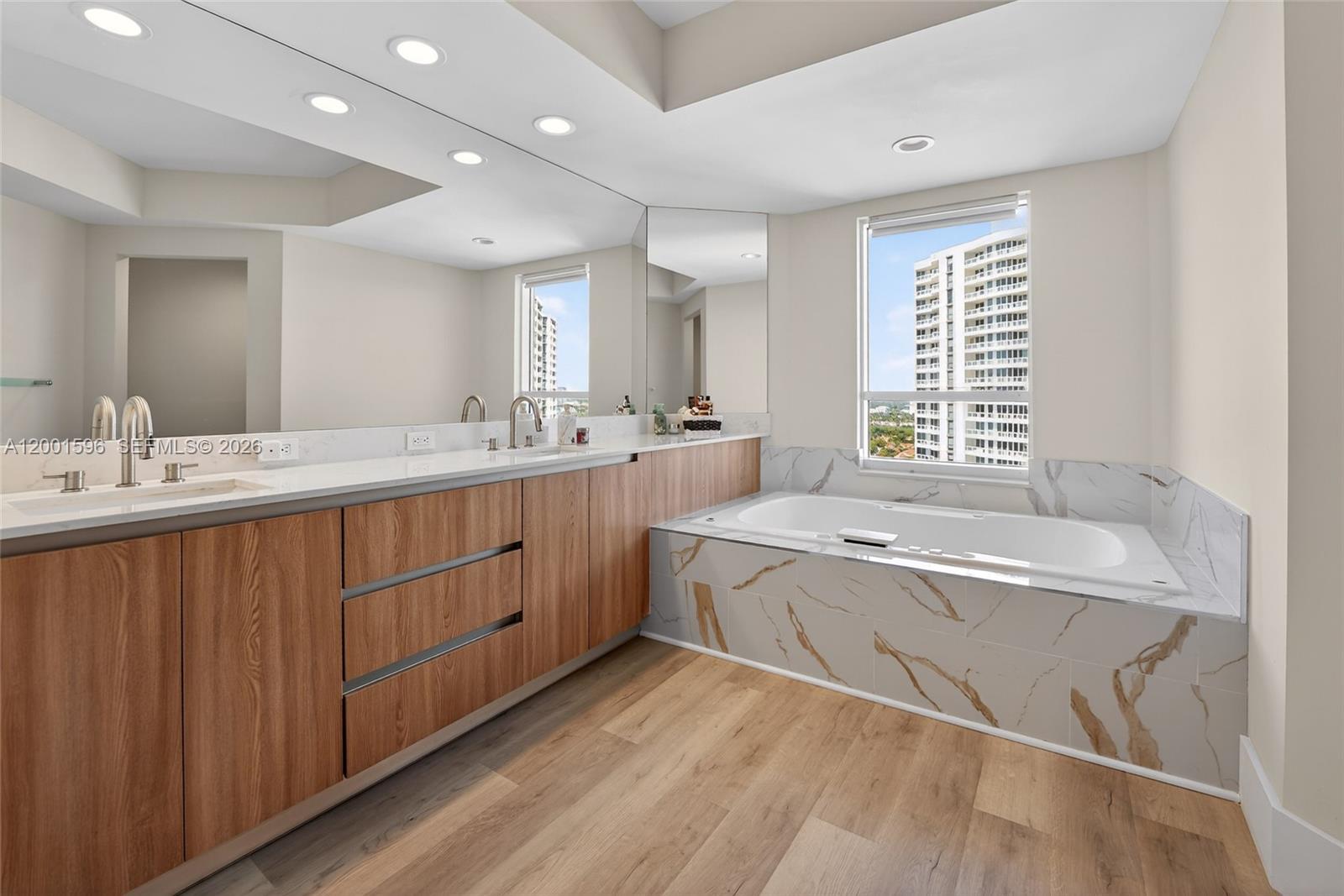 21050 Point Pl # 2301