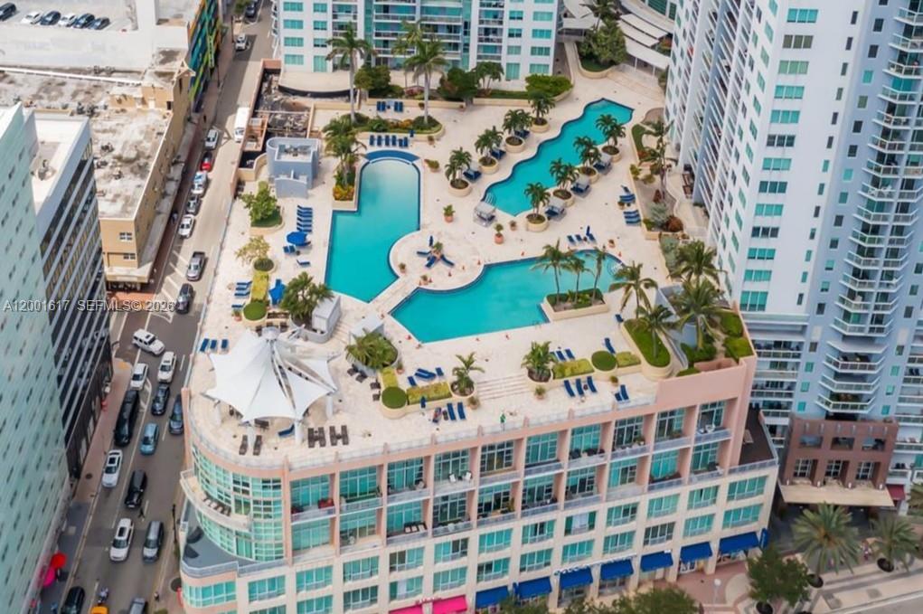 253 NE 2nd St # 1608