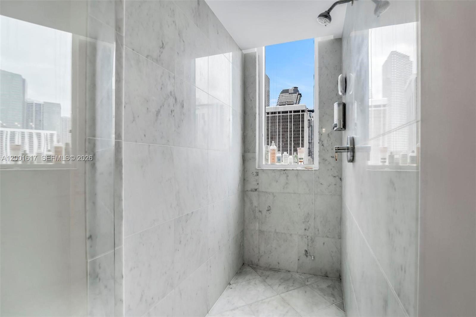 253 NE 2nd St # 1608