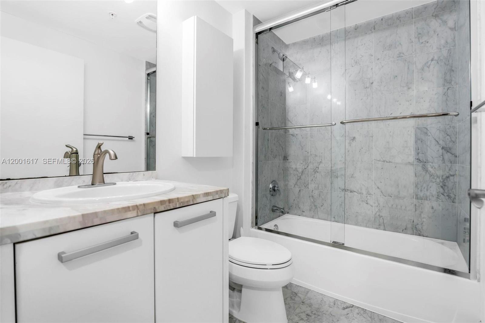 253 NE 2nd St # 1608