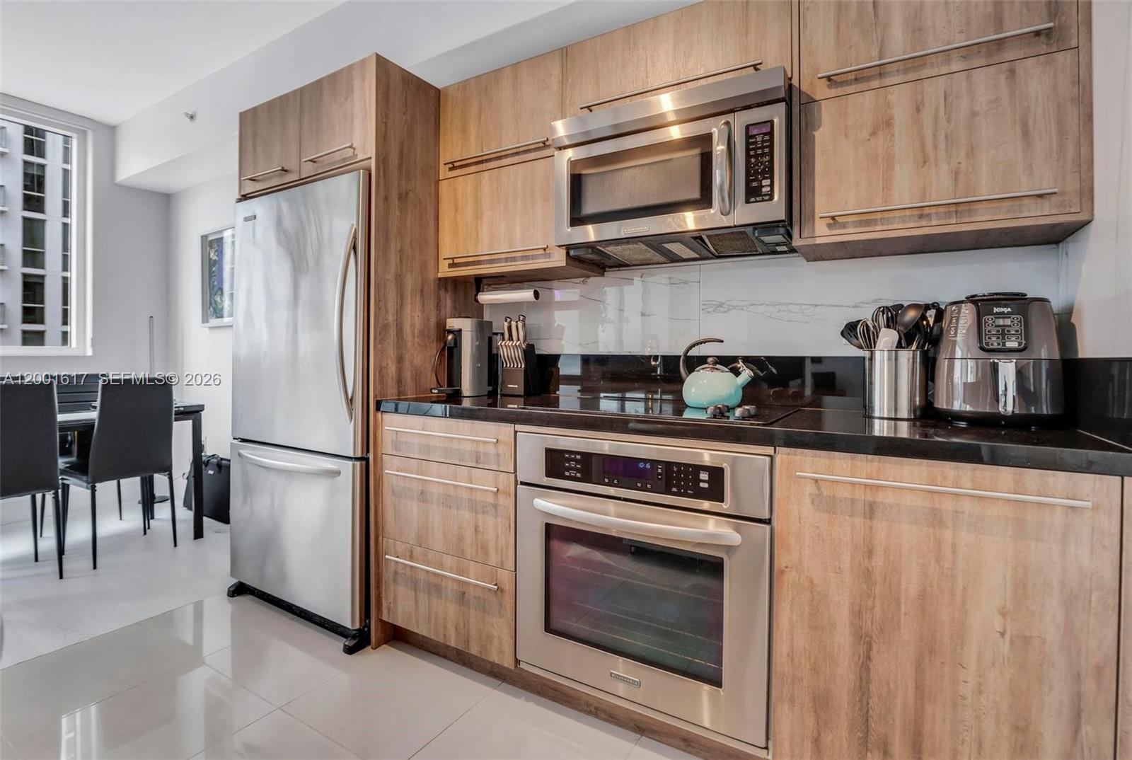 253 NE 2nd St # 1608