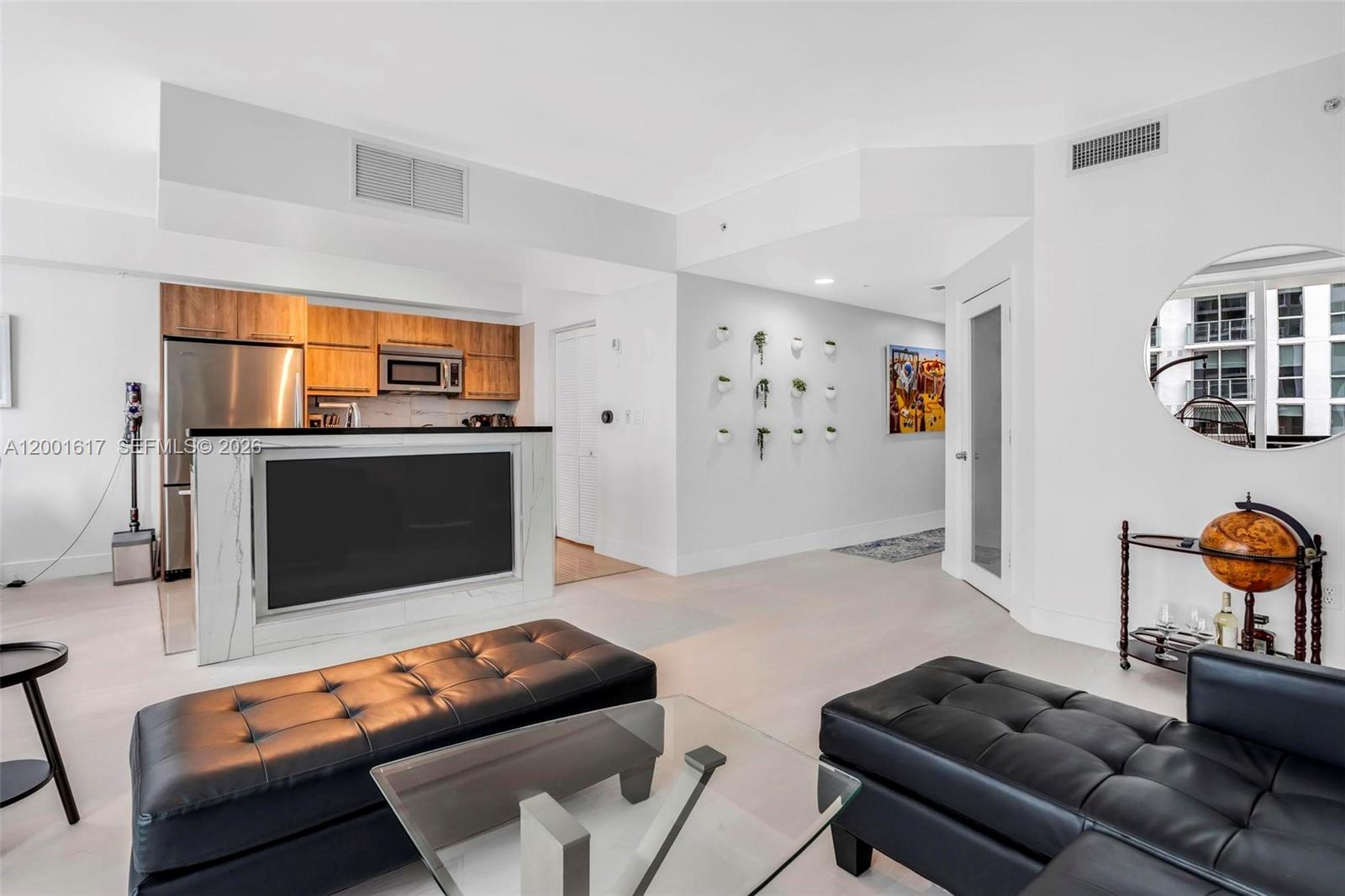 253 NE 2nd St # 1608