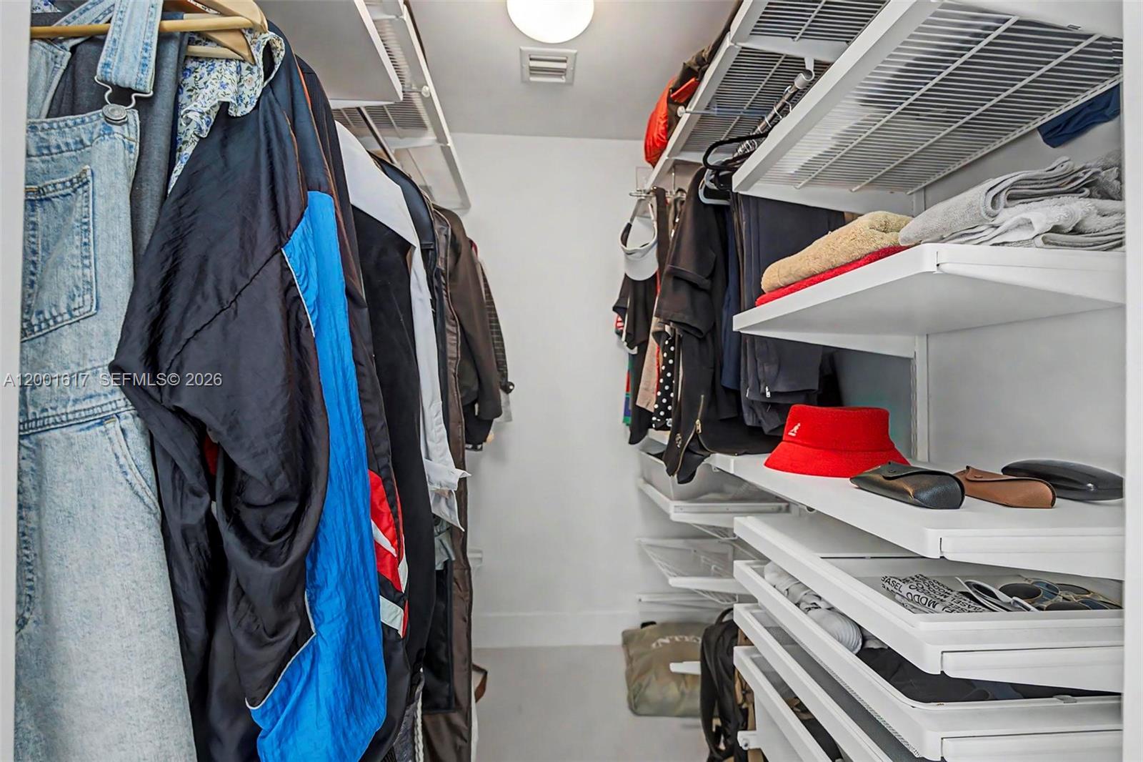 253 NE 2nd St # 1608