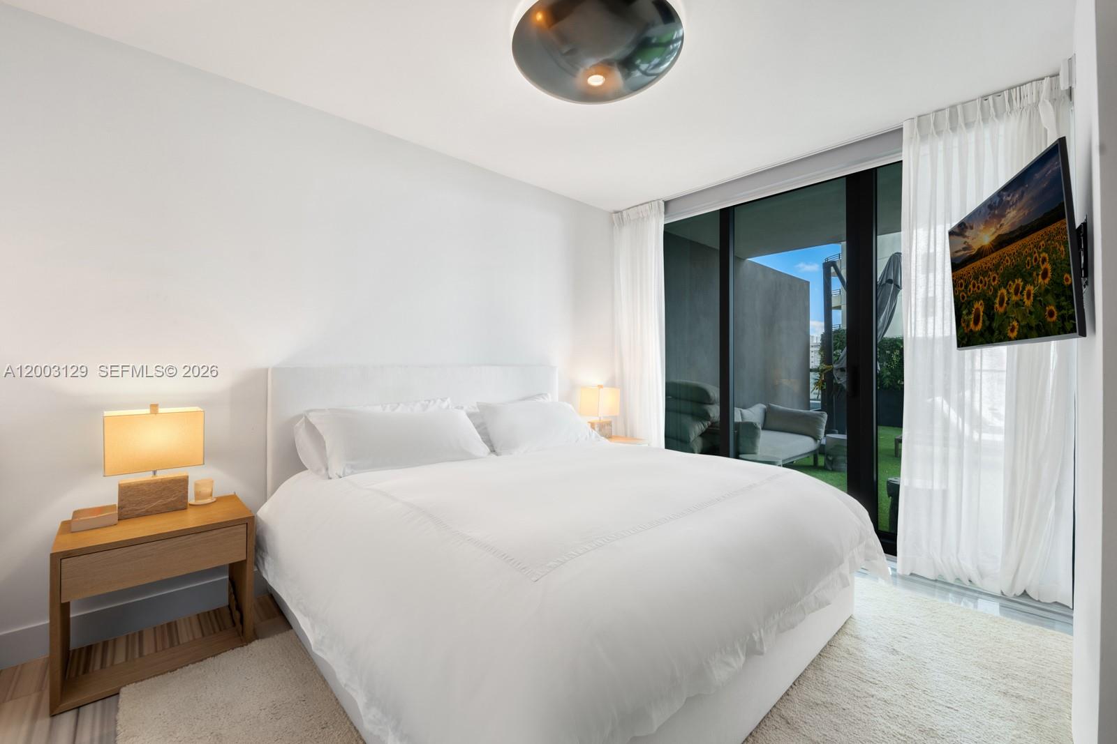 1451 Brickell Ave # 903