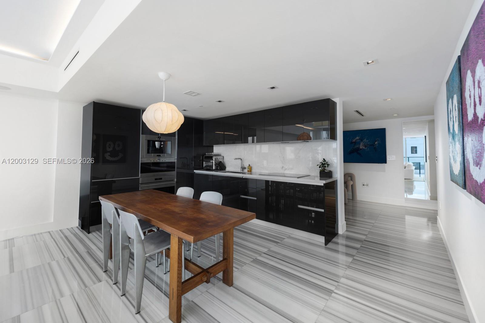 1451 Brickell Ave # 903