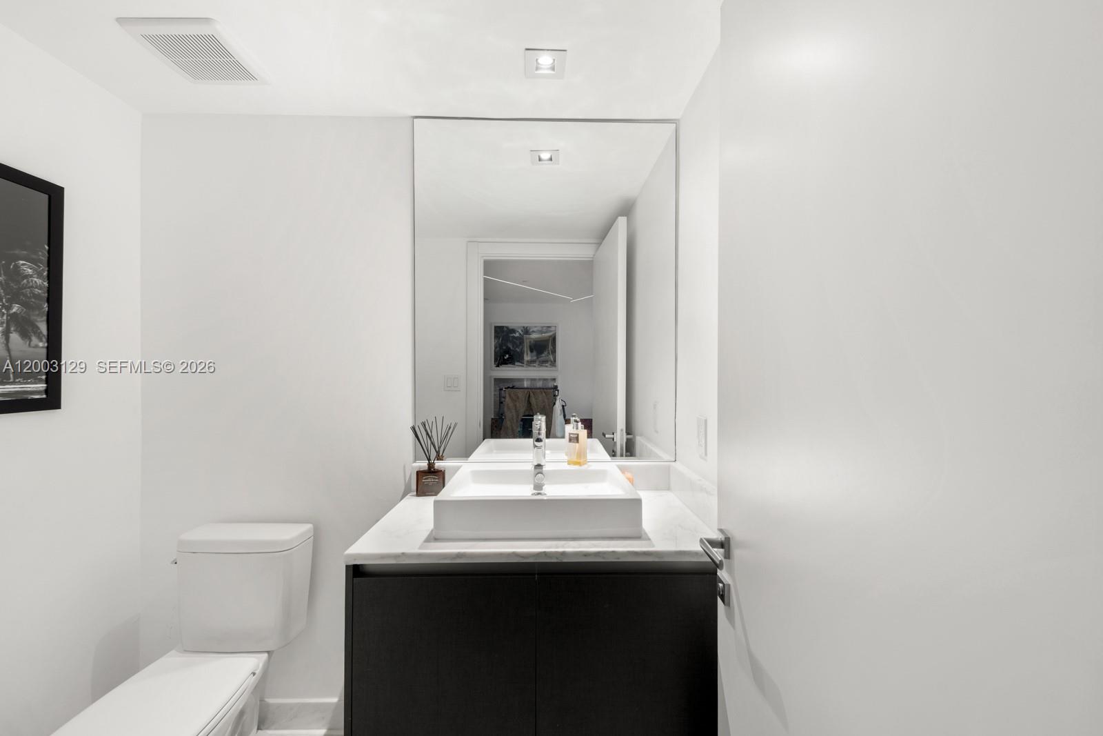 1451 Brickell Ave # 903