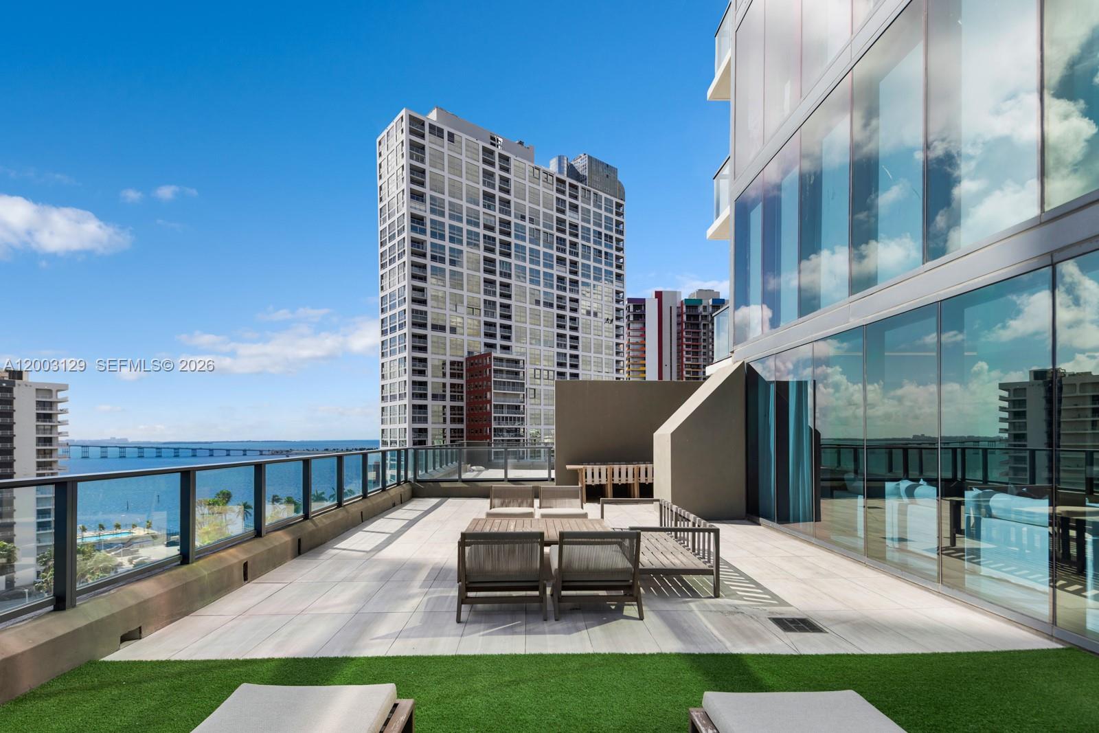 1451 Brickell Ave # 903