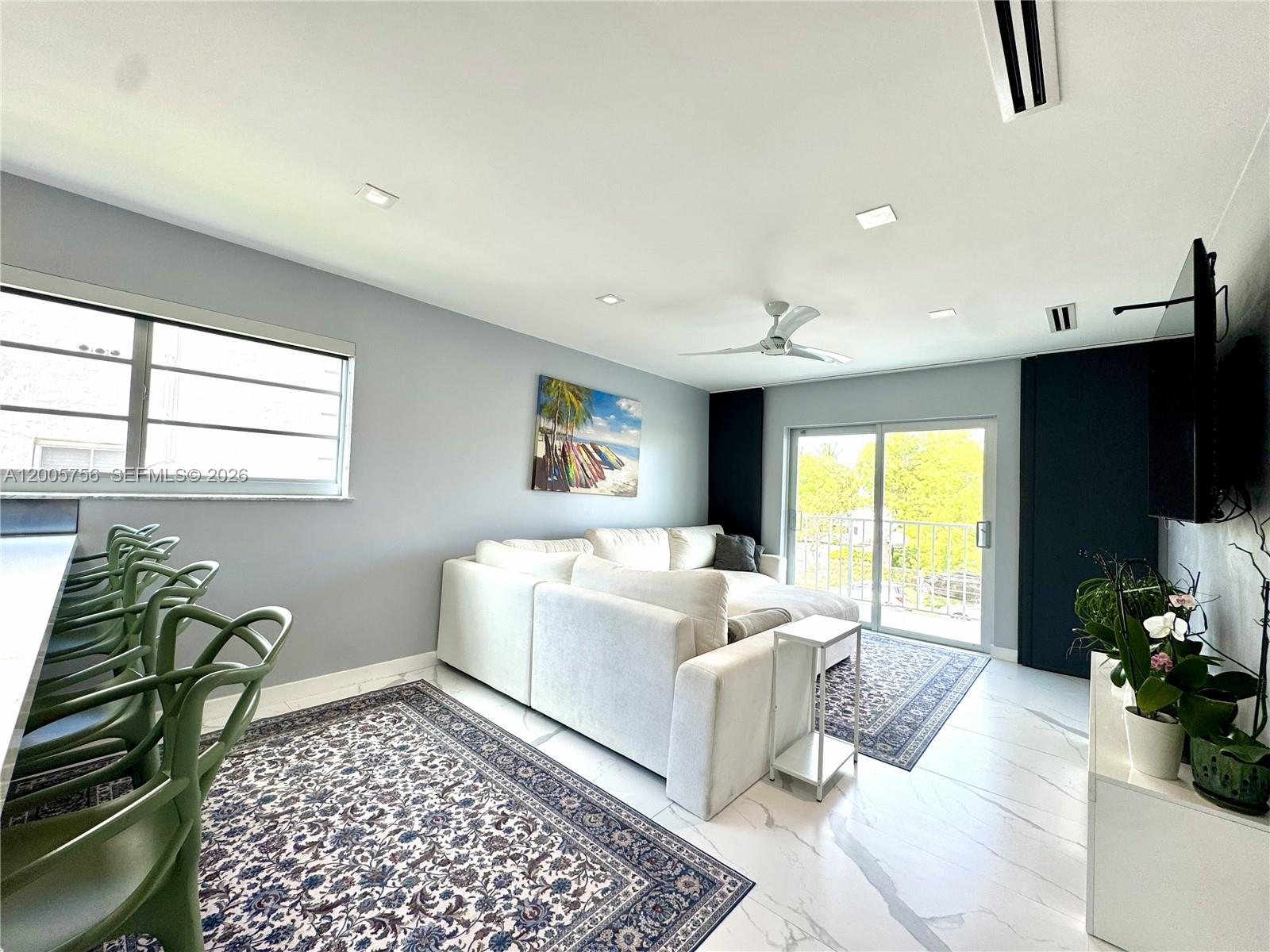 1428 Euclid Ave # 207