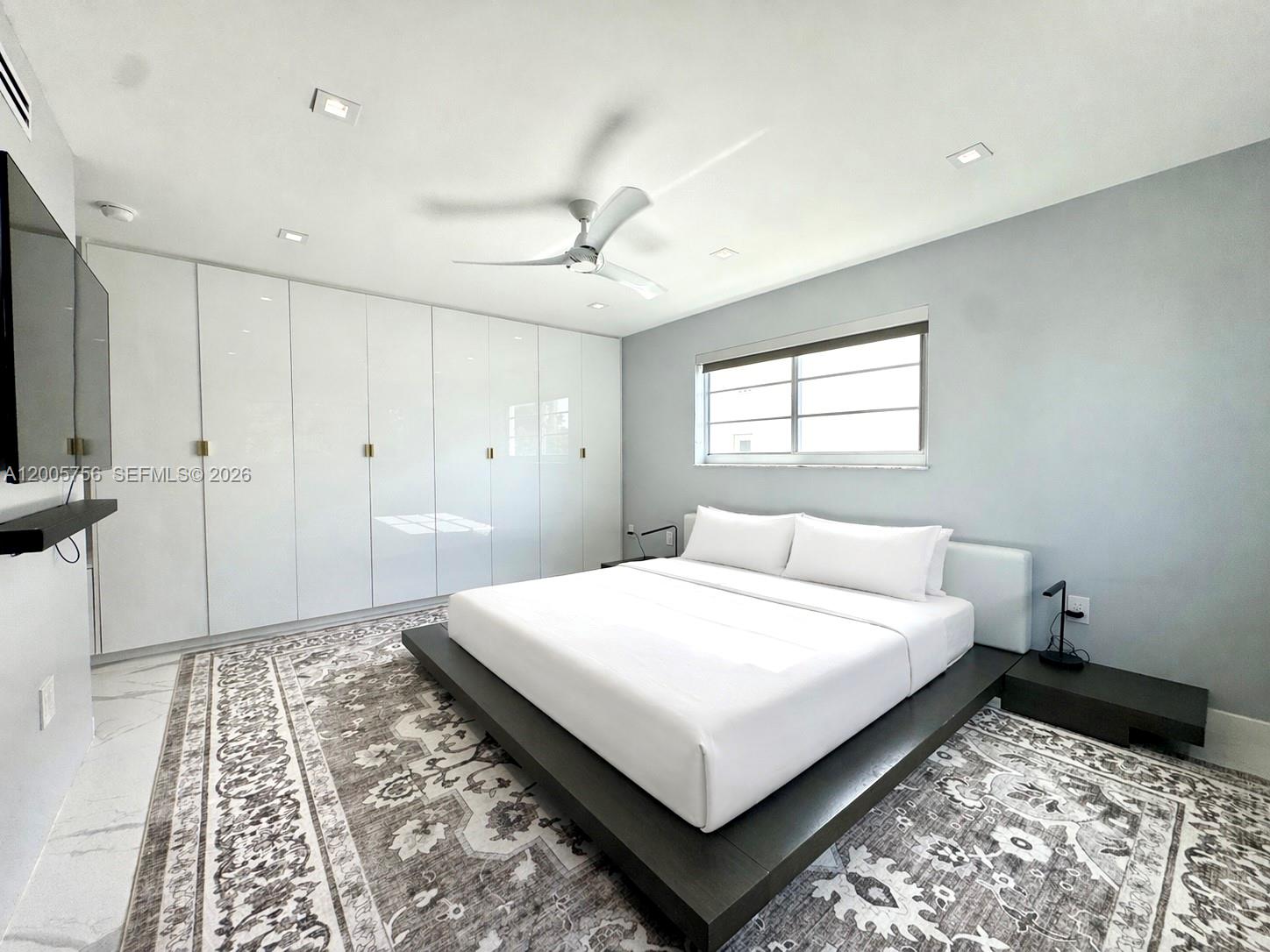 1428 Euclid Ave # 207