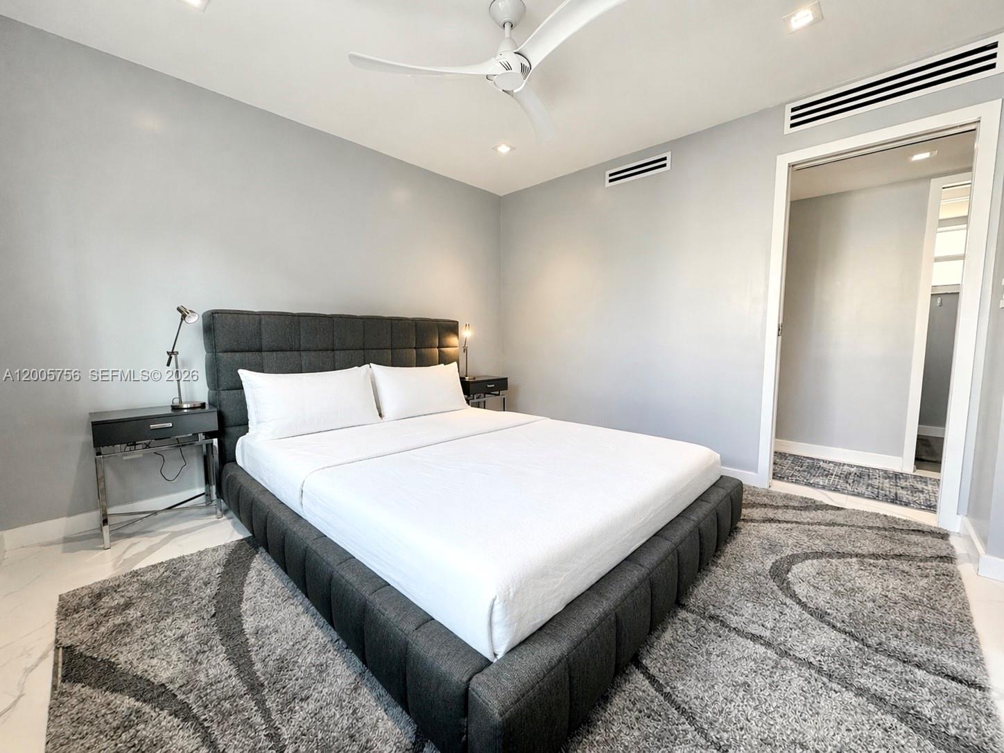 1428 Euclid Ave # 207