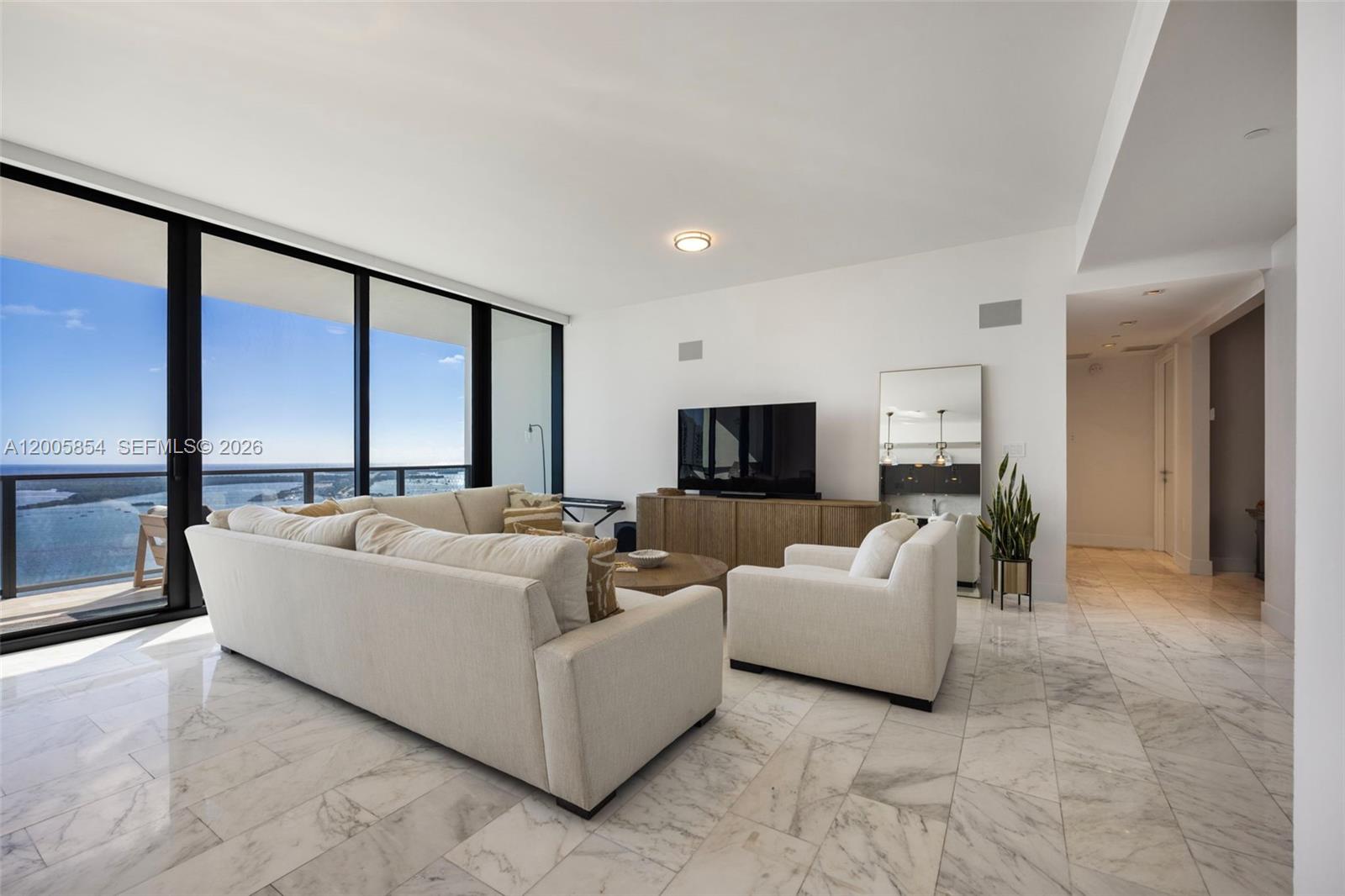 1451 Brickell Ave # 4002