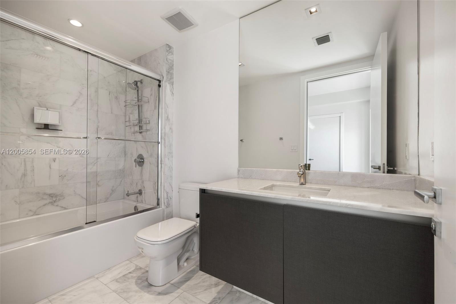 1451 Brickell Ave # 4002