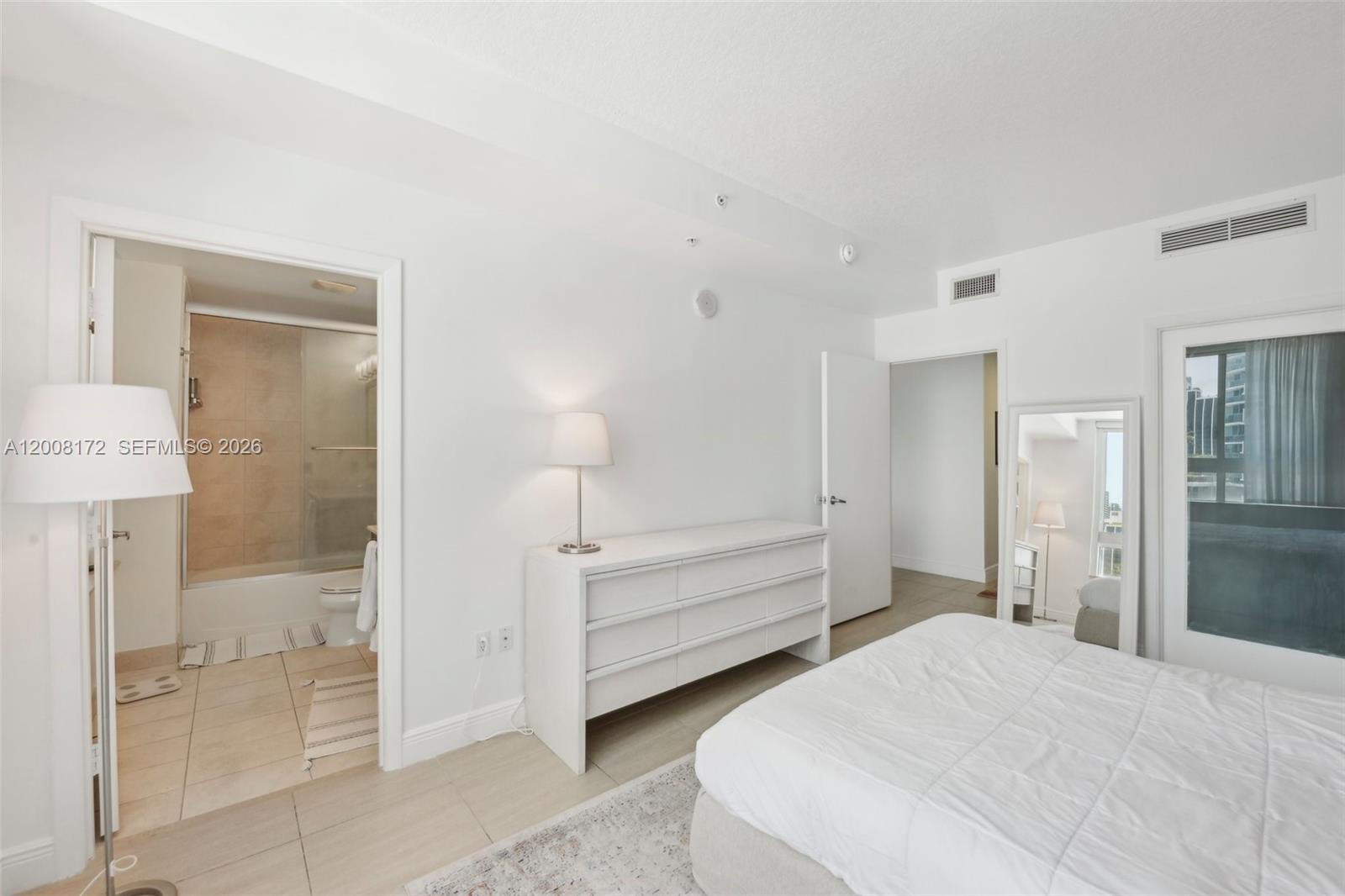 1900 N Bayshore Dr # 1511