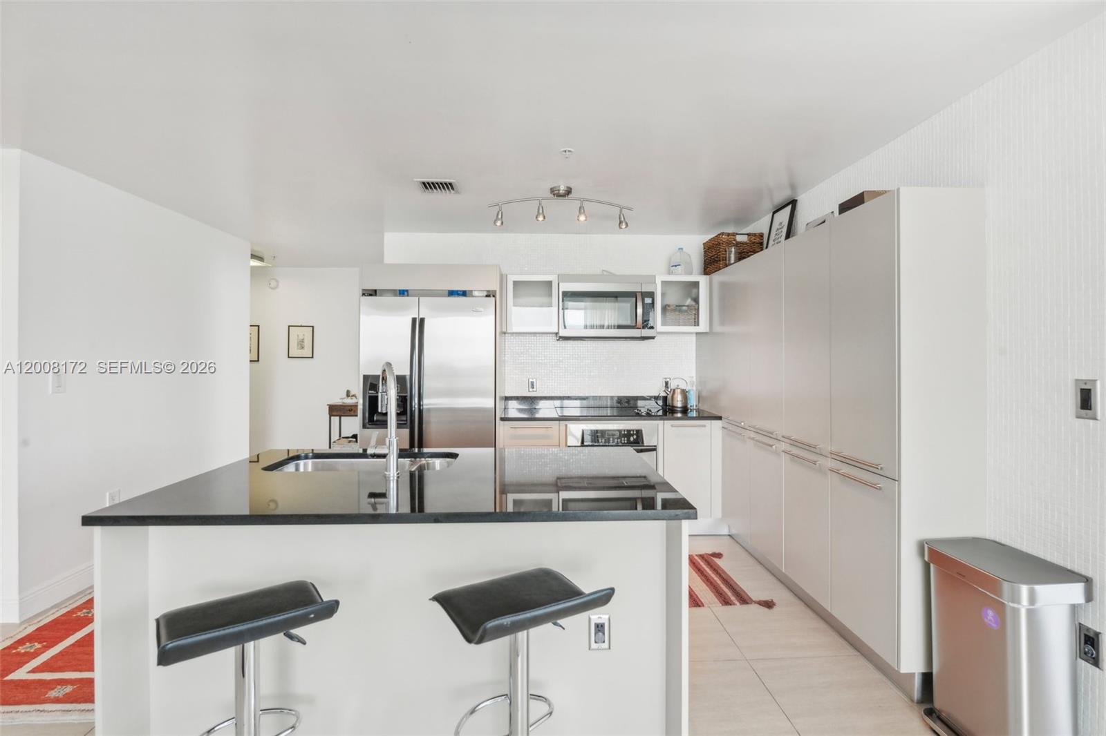 1900 N Bayshore Dr # 1511