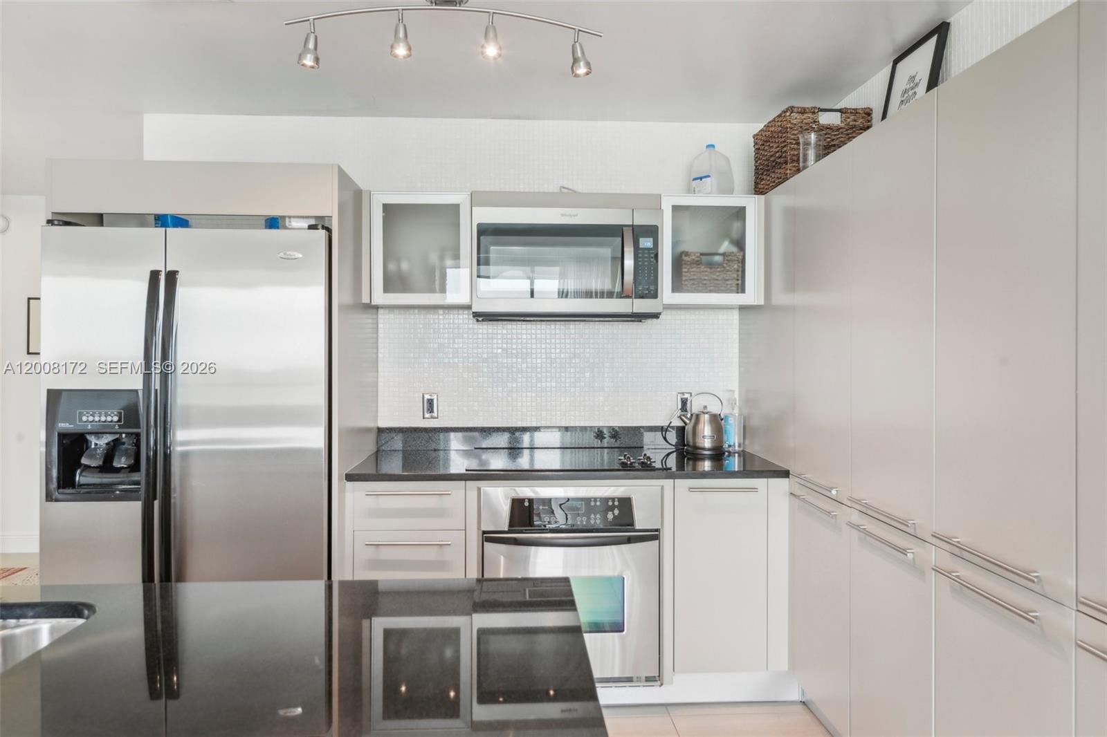 1900 N Bayshore Dr # 1511