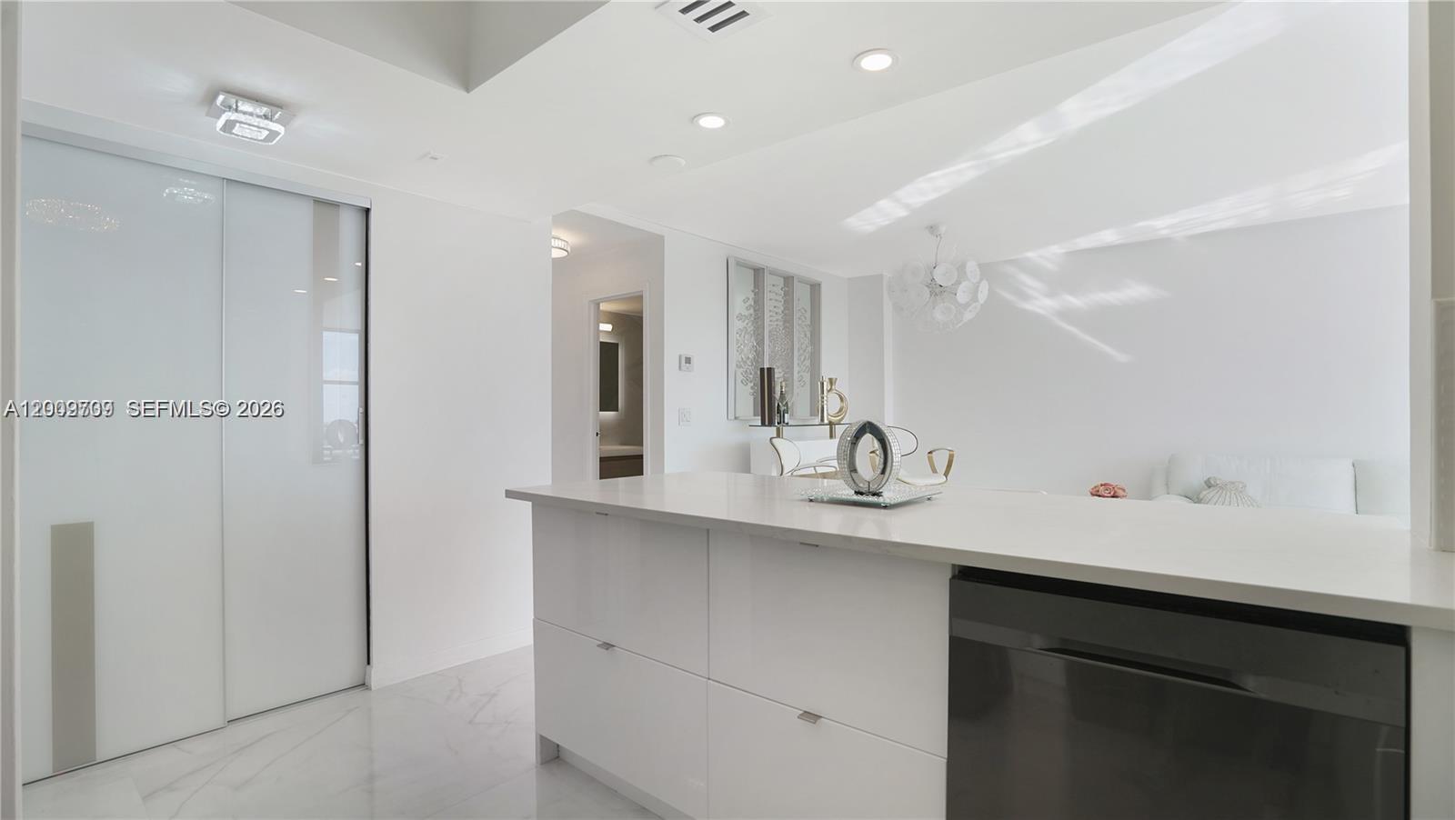 2017 S Ocean Dr # 1206