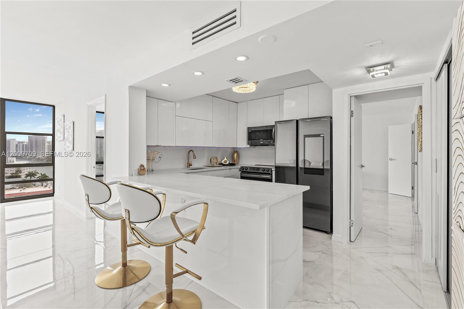 2017 S Ocean Dr # 1206
