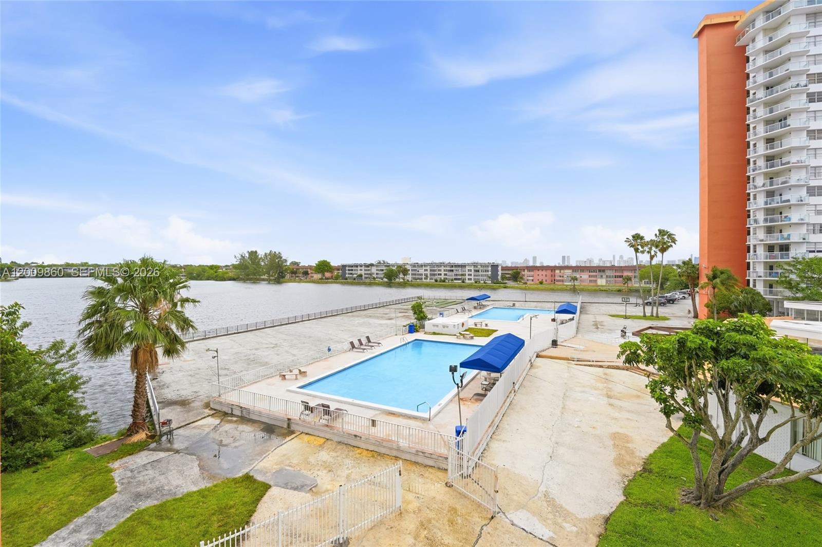 1301 NE Miami Gardens Dr Unit: 315W