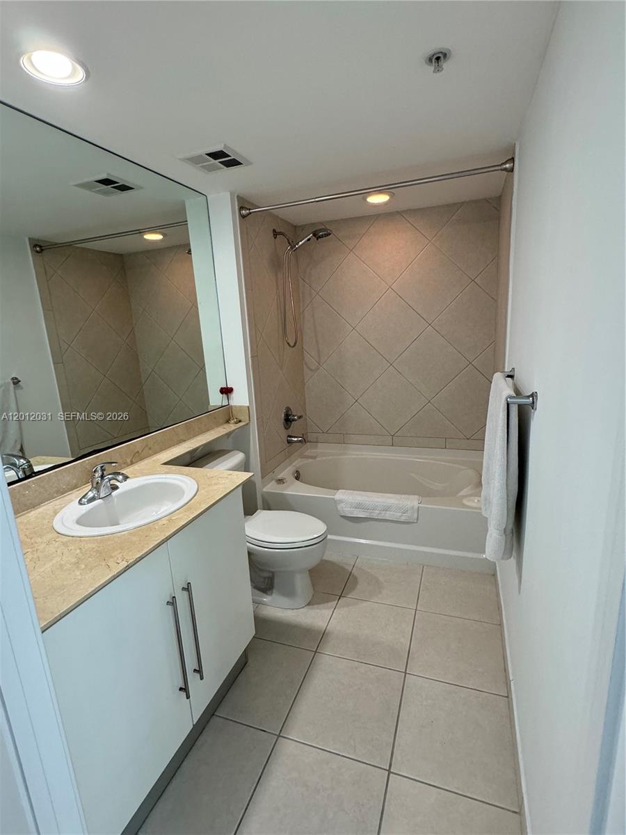335 S Biscayne Blvd # 2900