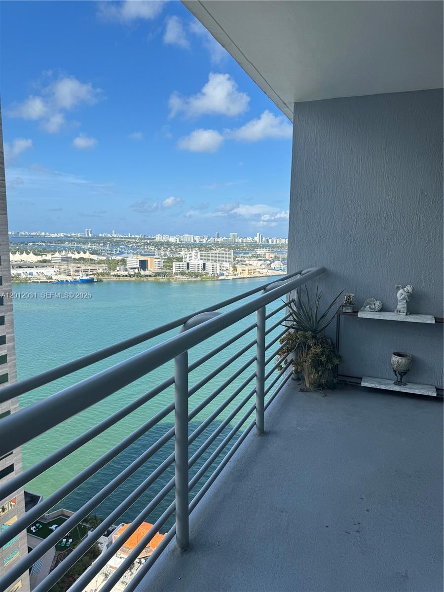335 S Biscayne Blvd # 2900
