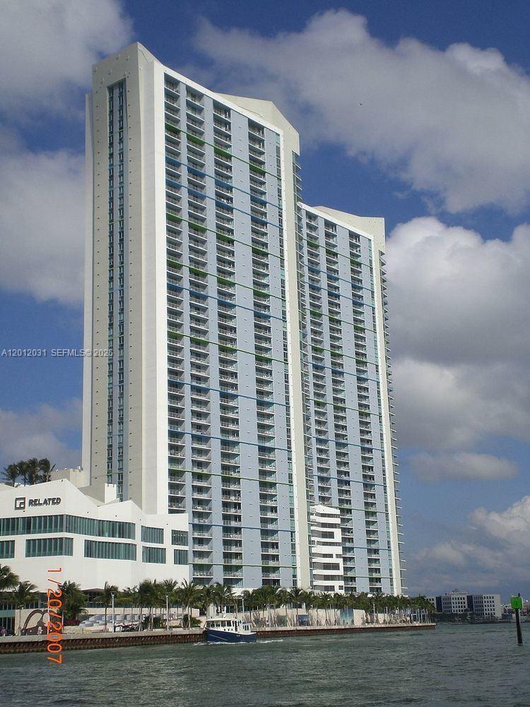 335 S Biscayne Blvd # 2900