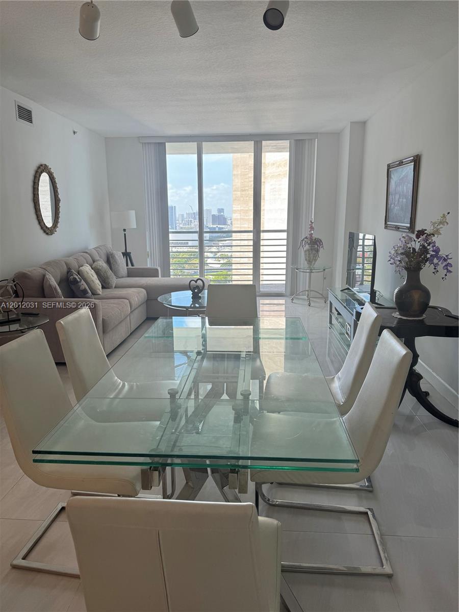 335 S Biscayne Blvd # 2900
