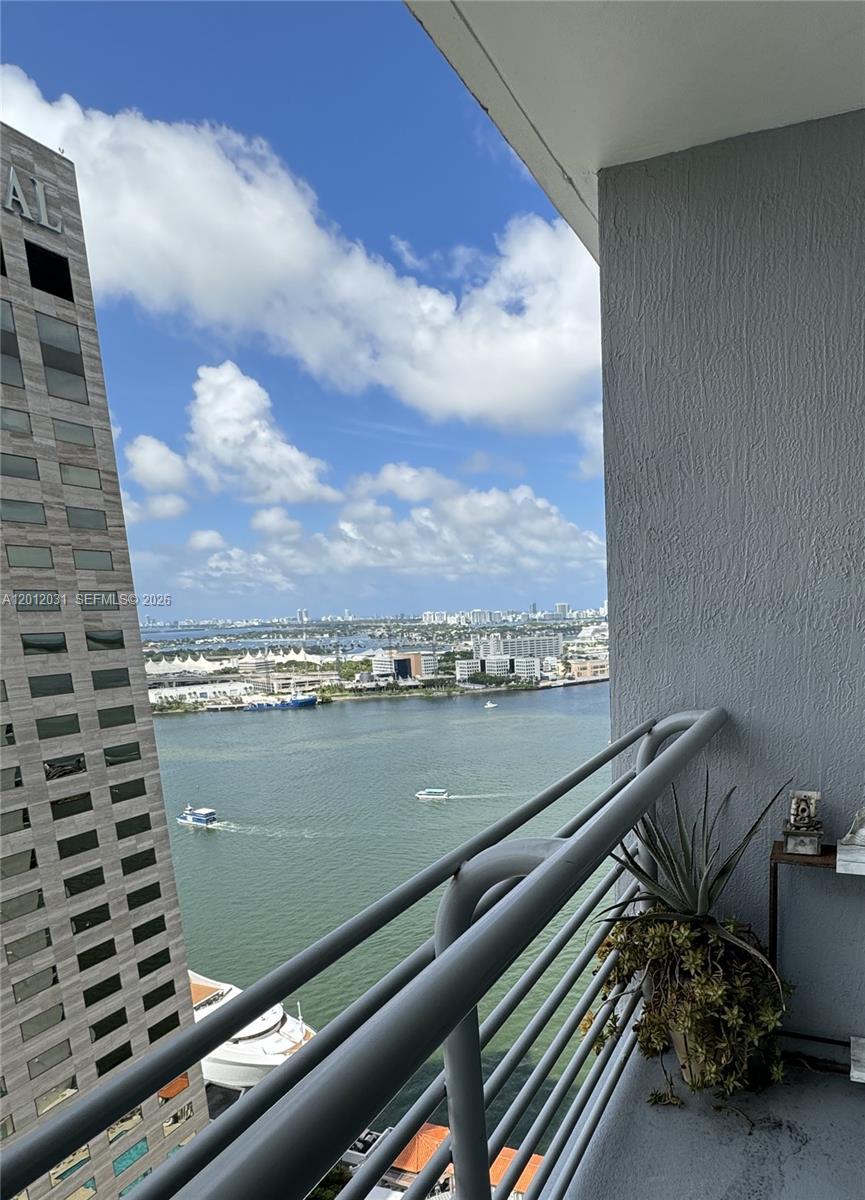 335 S Biscayne Blvd # 2900