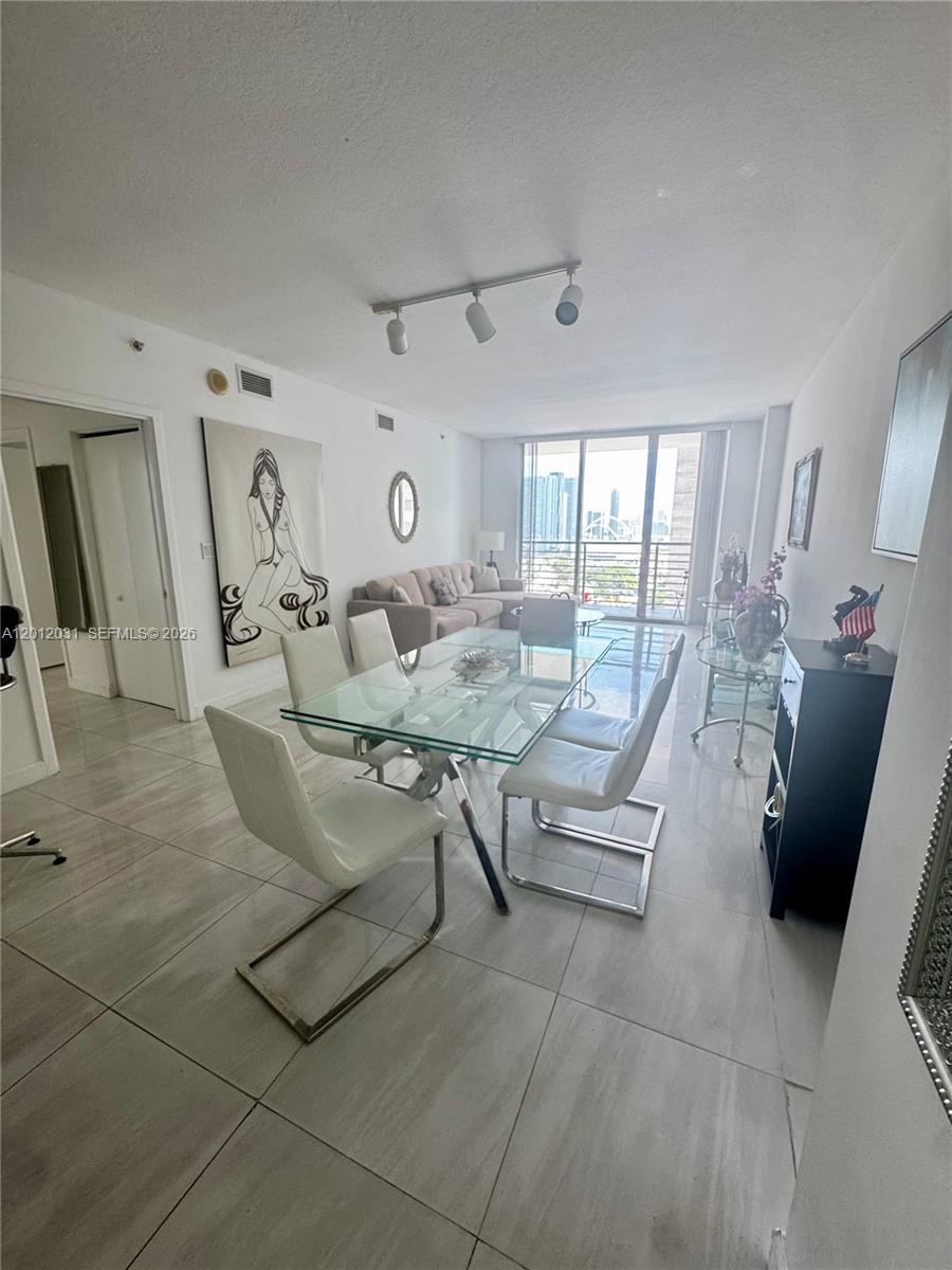 335 S Biscayne Blvd # 2900